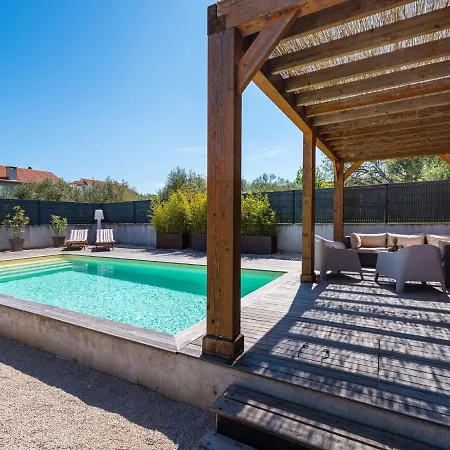 In With Private Pool And Garden Villa