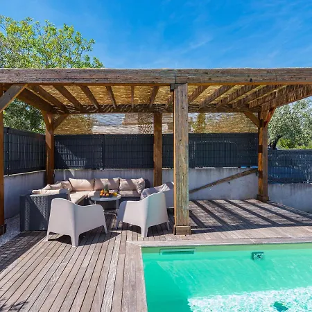 In With Private Pool And Garden Villa Bibinje