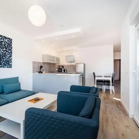 In With Private Pool And Garden Villa Bibinje