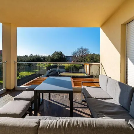 In With Private Pool And Garden Bibinje