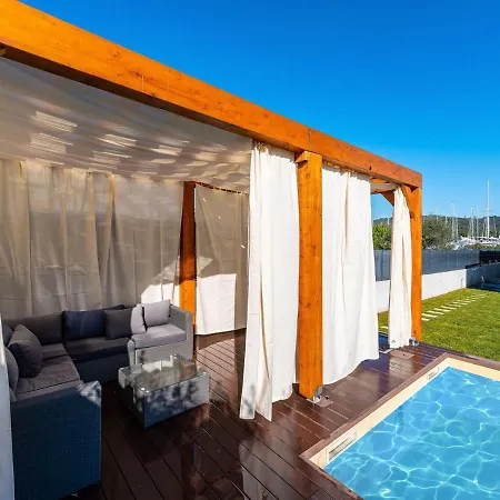 In With Private Pool And Garden Bibinje